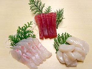 桧のまな板に桧の葉