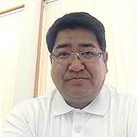代表 小林誠